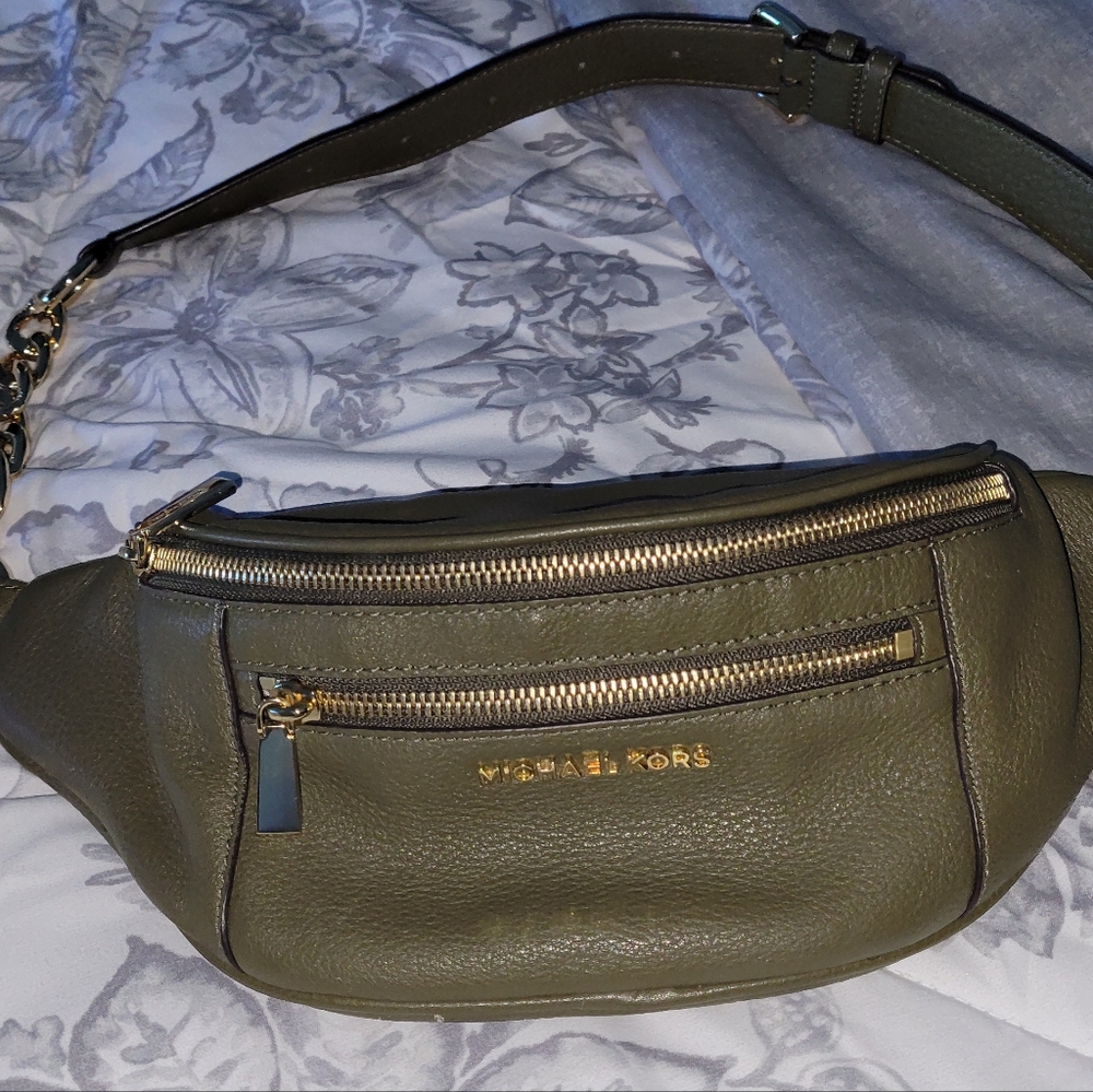 Michael Kors Olive Leather Bag with Gold Details